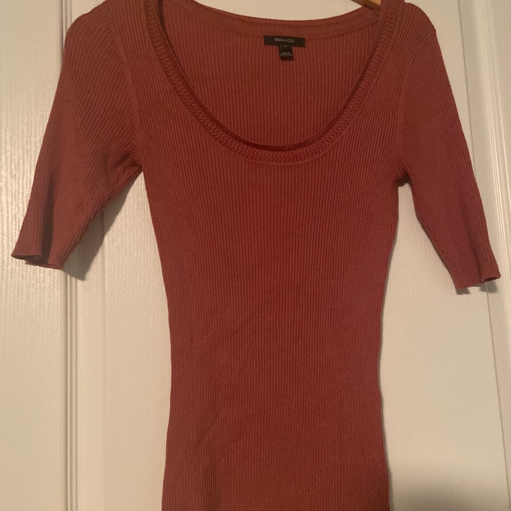 Rust Colored knit scoop neck.